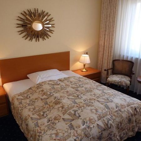 Hotel Brunnenhof ハーナウ・アム・マイン エクステリア 写真