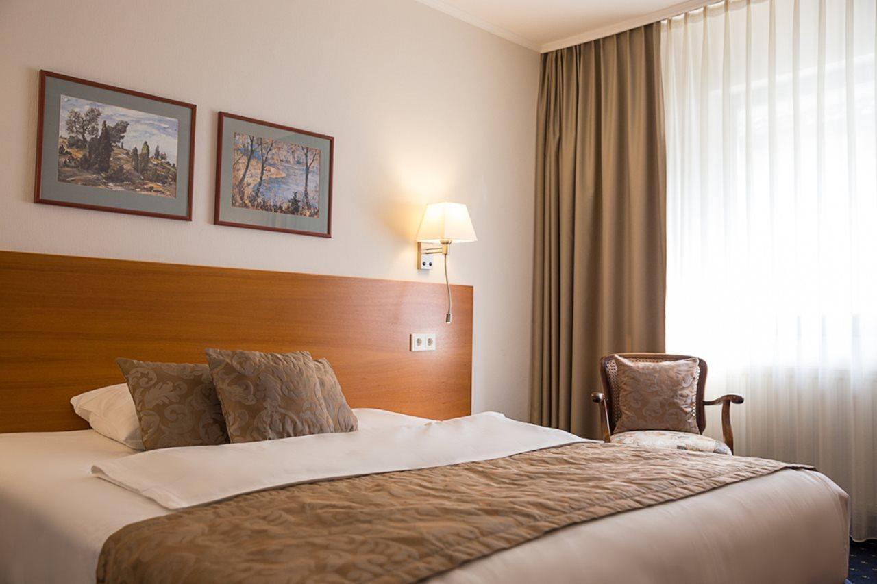 Hotel Brunnenhof ハーナウ・アム・マイン エクステリア 写真